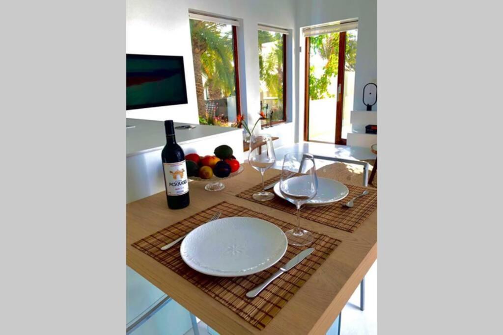 Unique, Stylish & Calm El Estanque By The Sea, Adults Only Villa Costa Teguise Luaran gambar